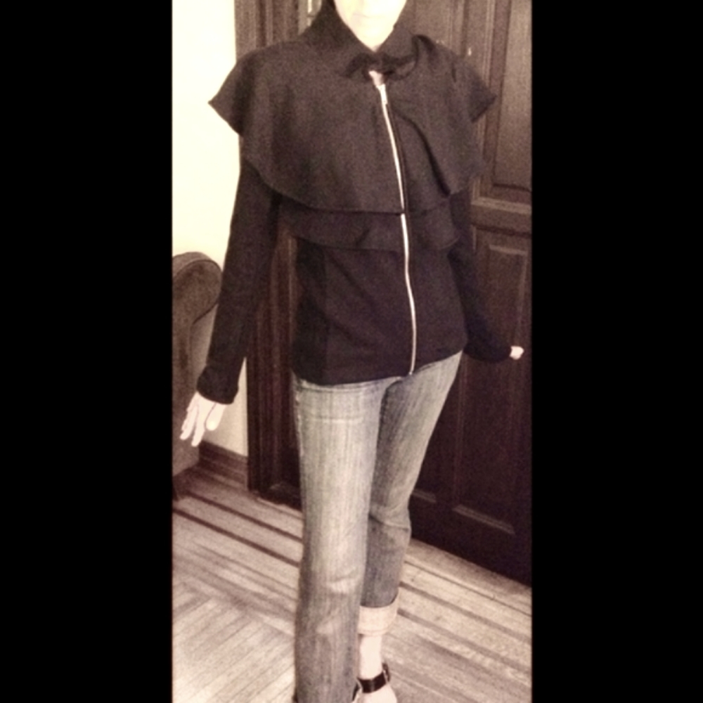 UNIQUE ZIP FRONT KNIT JACKET